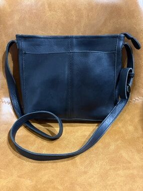 Duluth Trading Co Black Leather Crossbody Bag